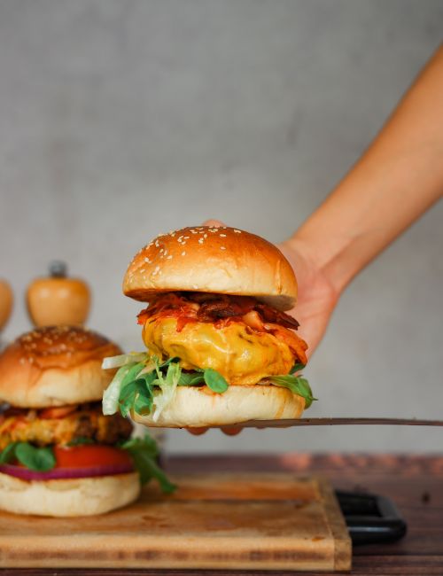 Servise hazır burger