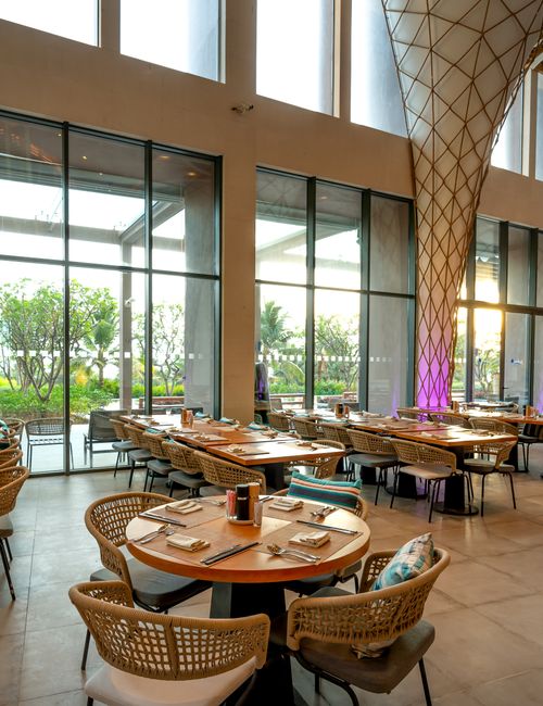 Özenle hazırlanmış restoran salonu